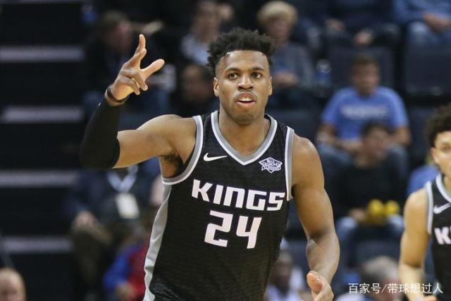 Windhorst：文班从首节就缺乏能量 布伦森关键时刻意识到了这点